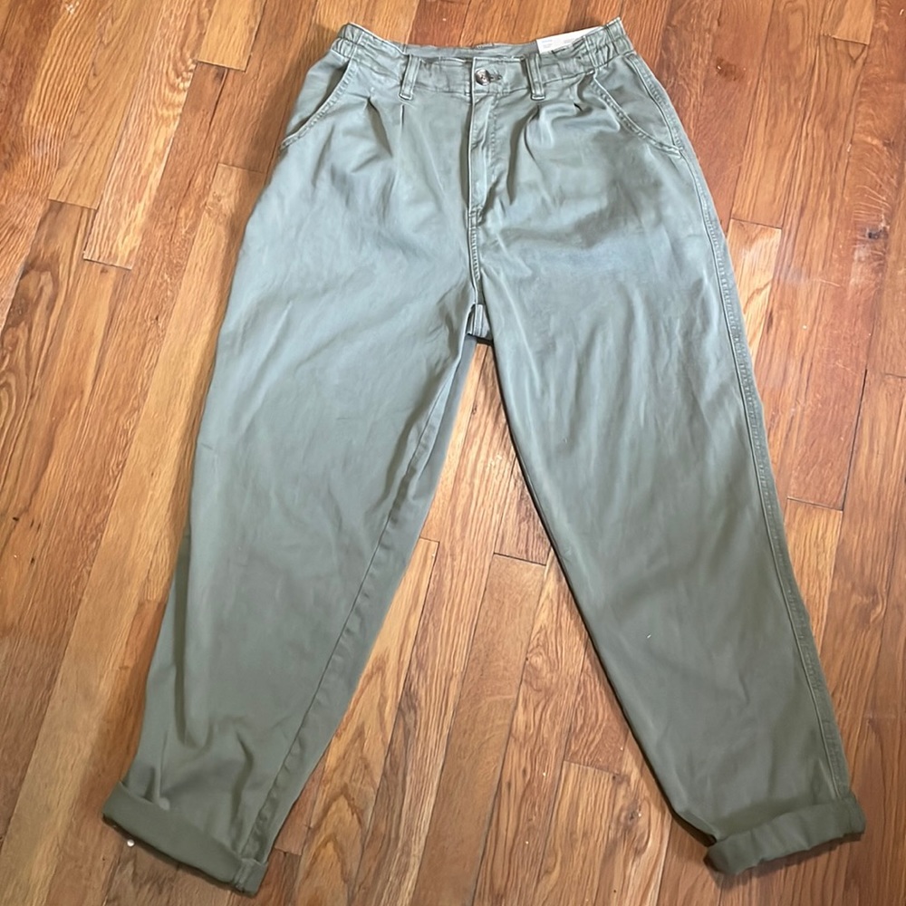 American Eagle Mom Pant